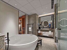 Hilton Shigatse