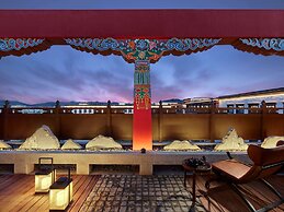 Hilton Shigatse