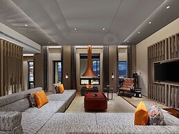 Hilton Shigatse