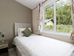 Hill View, Lilac Lodge