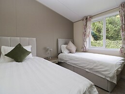 Hill View, Lilac Lodge
