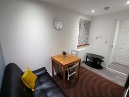 Charming 1-bed Apartment in Coventry