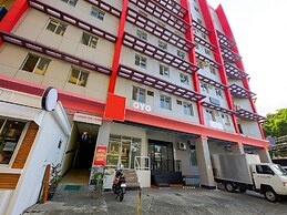 OYO 809 Crowne One Condo
