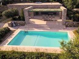 Ouzo Stone House 1, with private pool