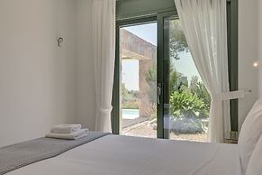 Ouzo Stone House 1, with private pool