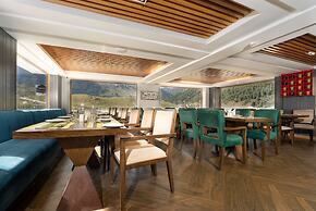 Country Inn & Suites by Radisson, Sonamarg