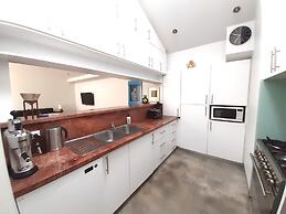 StayCentral - Fairfield 4Br Home