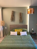 Luxury-1bed Apartment With Porch in Greece