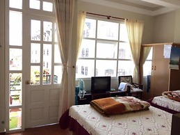 Minh Van Hotel