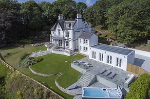 Penally Manor - Luxurious Manor House