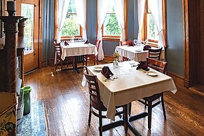 Elk River Hotel
