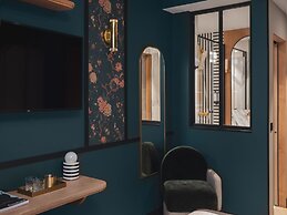 Dandy Hotel