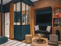 Dandy Hotel