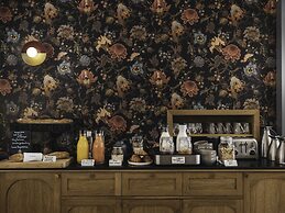 Dandy Hotel