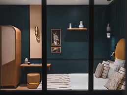 Dandy Hotel