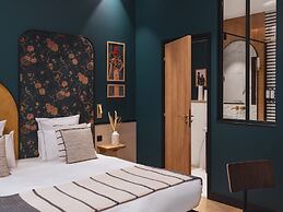 Dandy Hotel