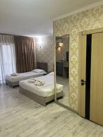 Artist Regency Hotel