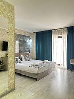 Artist Regency Hotel