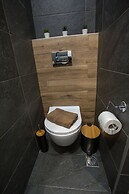 Raise Acropolis View Suites