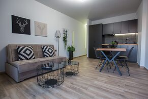 Raise Acropolis View Suites