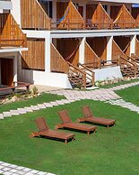 Pelican Beach Resort