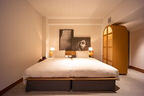 One Suite THE GRAND