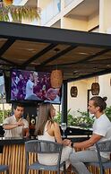 Hive Cancun by G Hotels