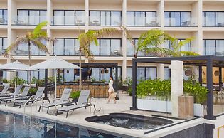 Hive Cancun by G Hotels