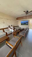Hive Cancun by G Hotels