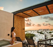 Hive Cancun by G Hotels
