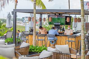 Hive Cancun by G Hotels