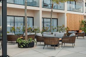 Hive Cancun by G Hotels