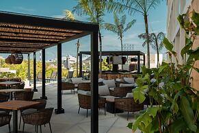 Hive Cancun by G Hotels