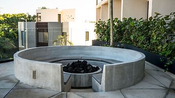 Hive Cancun by G Hotels