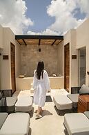 Hive Cancun by G Hotels