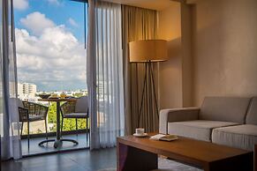 Hive Cancun by G Hotels