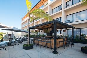 Hive Cancun by G Hotels