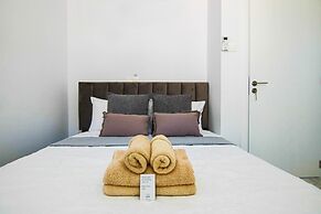 Phaedrus Living: Seaside Luxury Flat Athina 21
