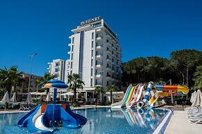 Henry Resort And Spa