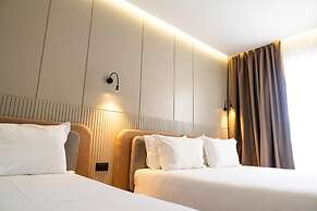 Henry Resort And Spa