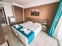 Sunny Blue Hotel