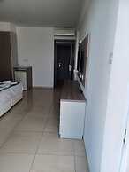 Sunny Blue Hotel
