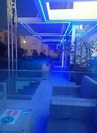 Sunny Blue Hotel