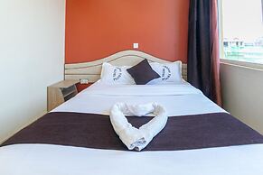 Fahari Triple Hotel