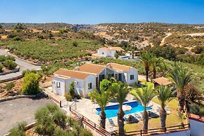 Villa Amorosa in Neo Chorio