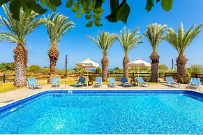 Villa Amorosa in Neo Chorio