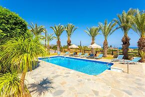 Villa Amorosa in Neo Chorio