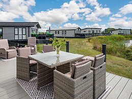 Number 8 Lakes View