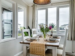 Number 8 Lakes View