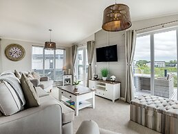 Number 8 Lakes View